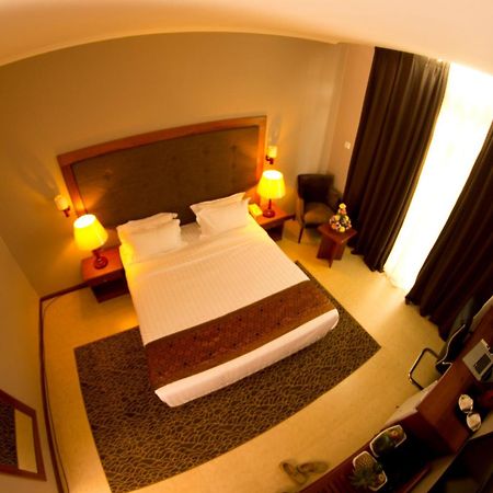 Seascape Hotel ดาร์เอสซาลาม ภายนอก รูปภาพ