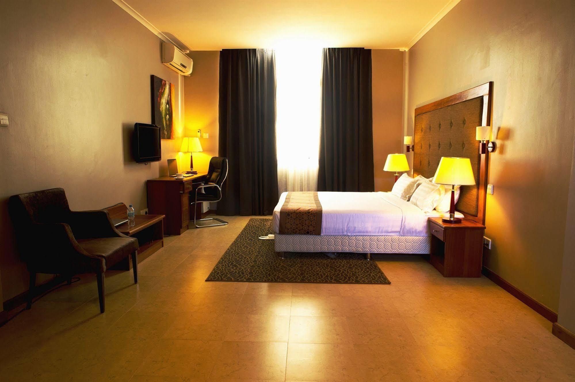 Seascape Hotel ดาร์เอสซาลาม ภายนอก รูปภาพ