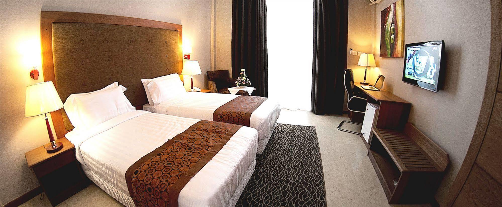 Seascape Hotel ดาร์เอสซาลาม ภายนอก รูปภาพ